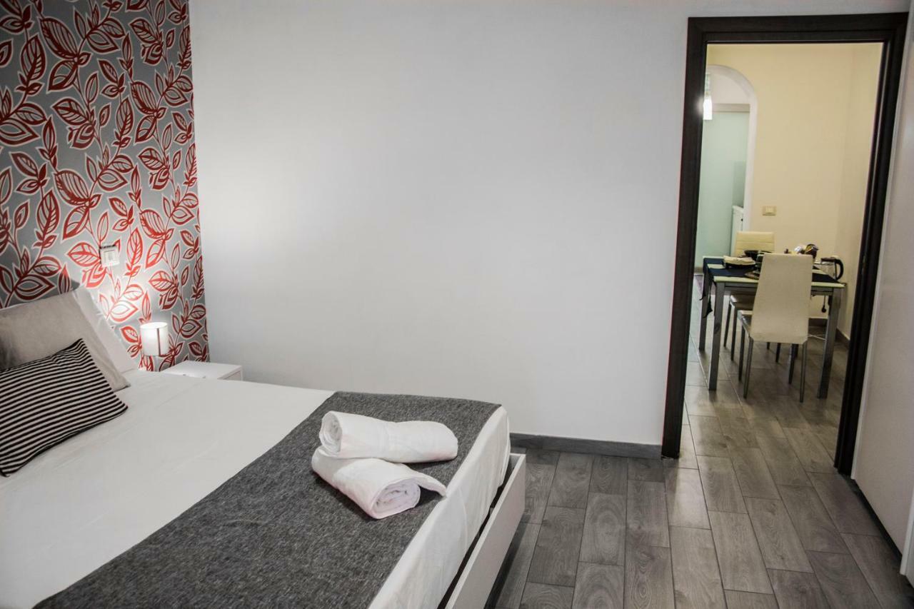A Casa Nel Borgo Apartment เนเปิลส์ ภายนอก รูปภาพ