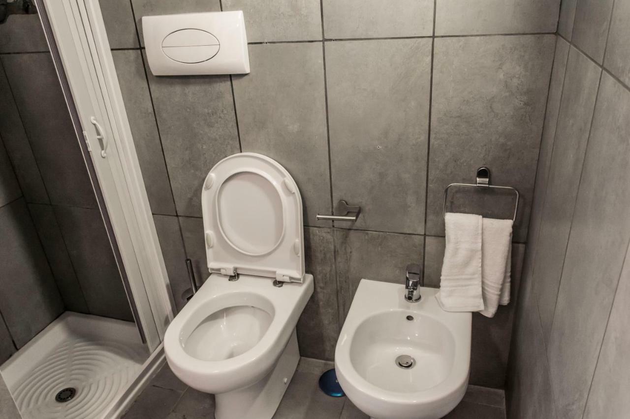 A Casa Nel Borgo Apartment เนเปิลส์ ภายนอก รูปภาพ