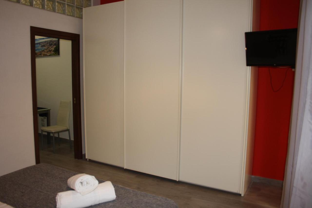 A Casa Nel Borgo Apartment เนเปิลส์ ภายนอก รูปภาพ
